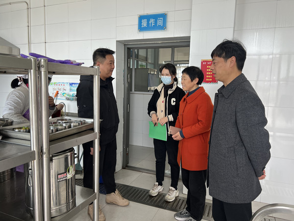 隆政园食堂食品安全专项检查