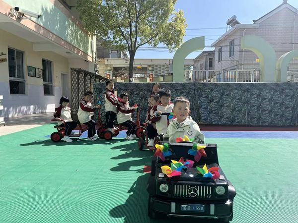 春天趣运动 亲子嗨翻天