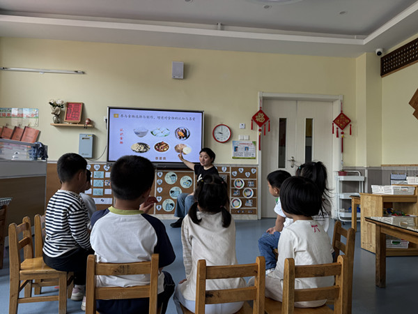 健康成长，快乐“童”行